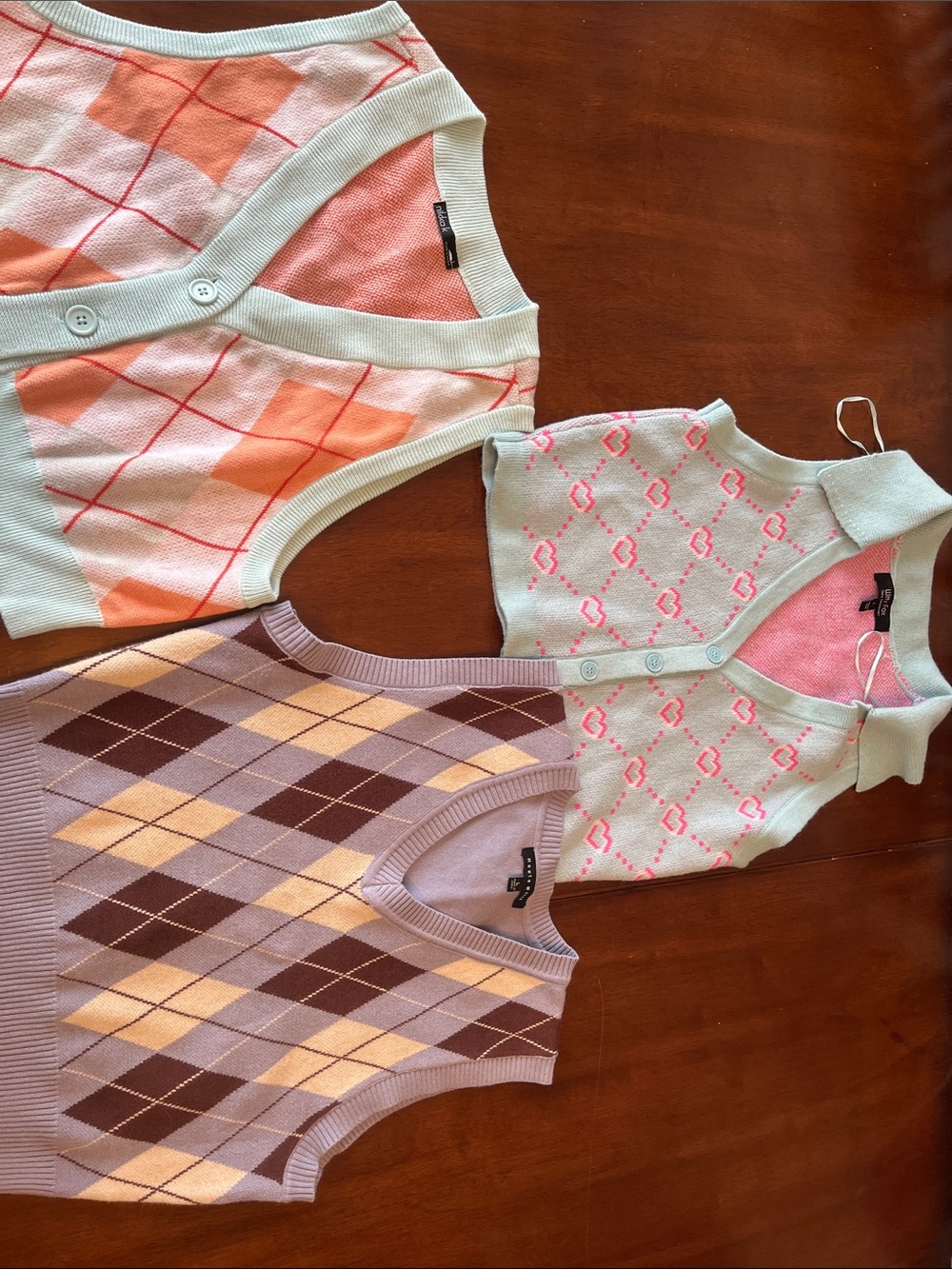 Set bundle of 3 sweater vests cropped purple blue pink golf